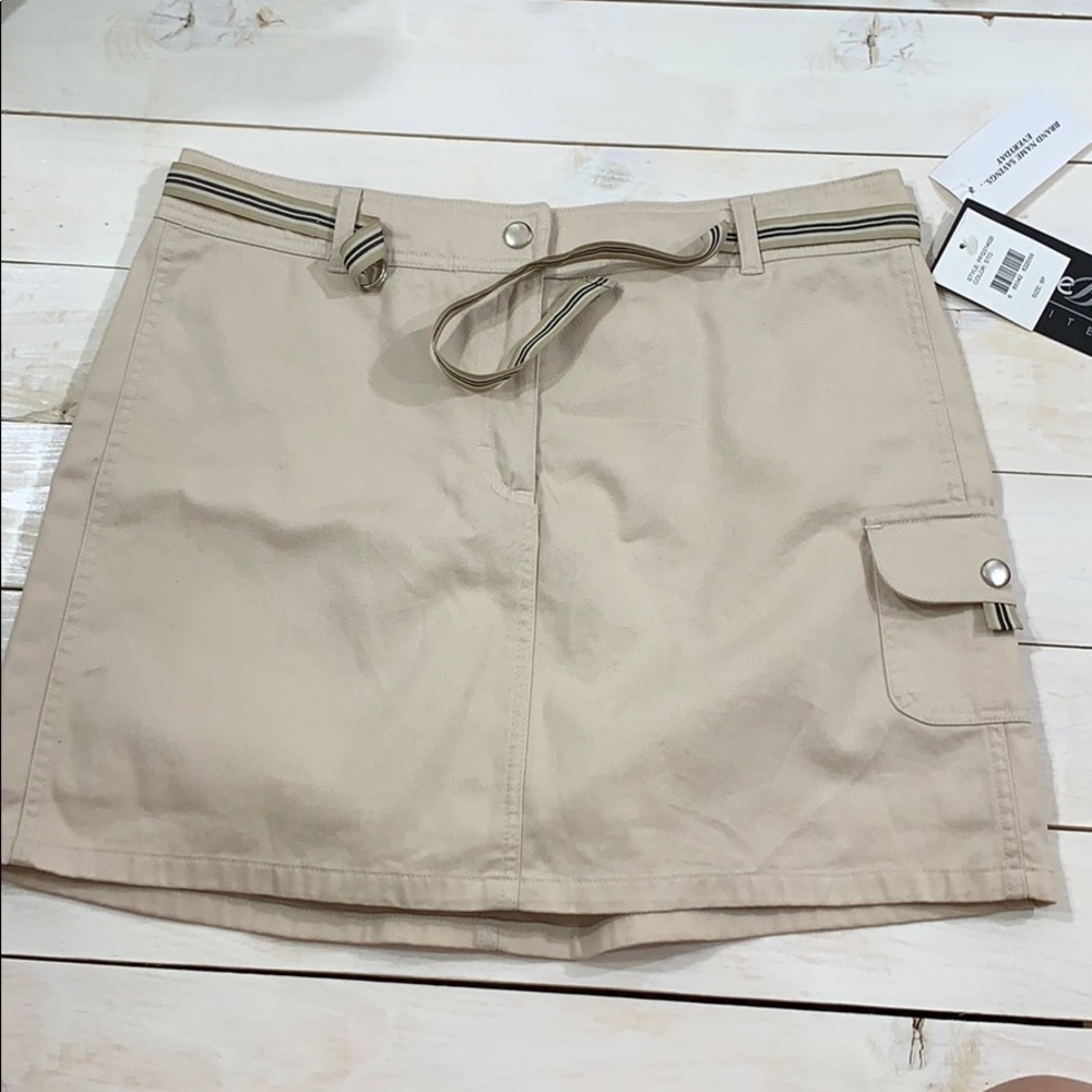 NWT Petite Beige Skort with Belt Size 8P